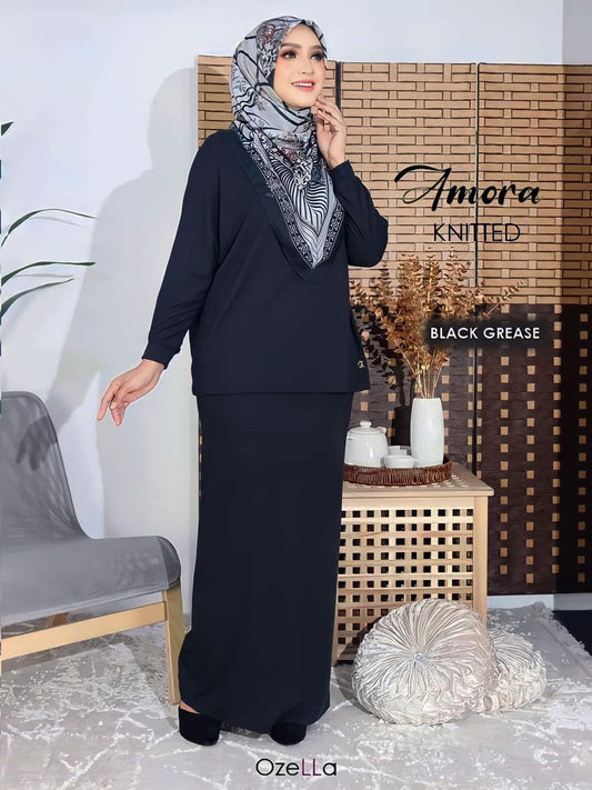 AMORA KNITTED SUITE - BLACK GREASE
